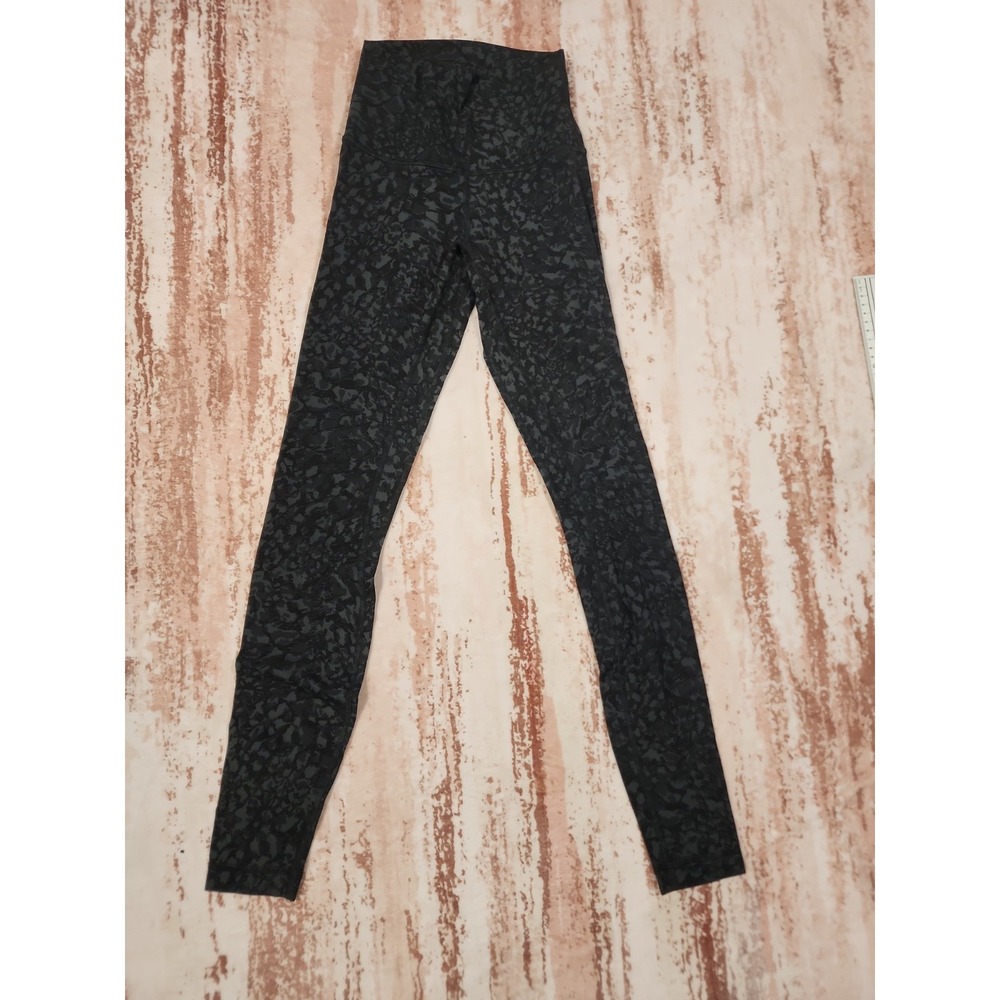 Lululemon Align Crop‎ 21" Leggings Women's Size 2 Gray Camo